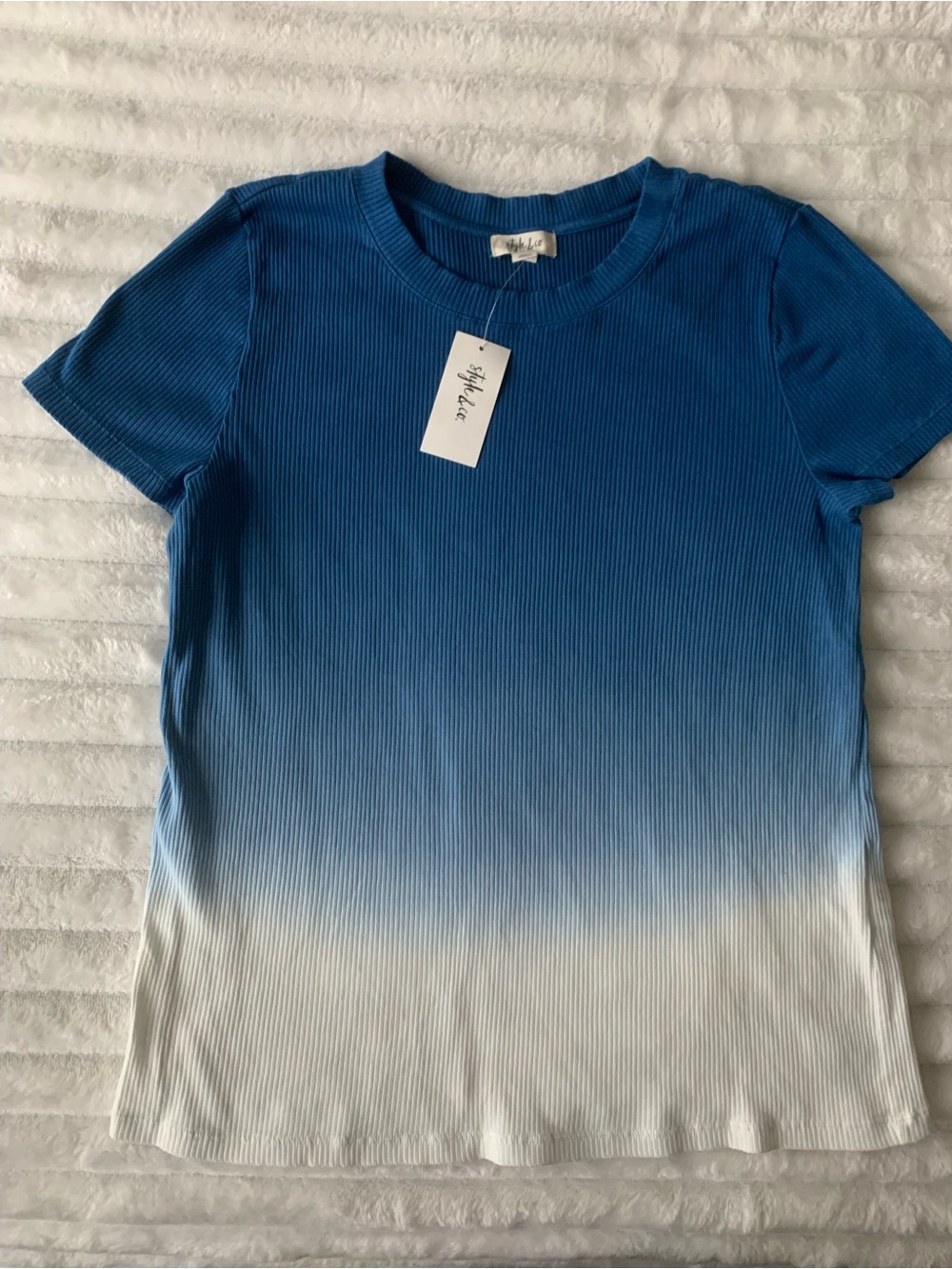 Women’s Blue to White Ombre Ribbed Tee Shirt Top
